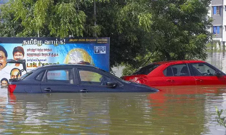 తమిళనాడులో భారీ వర్షాలు.. 10 మంది మృతి