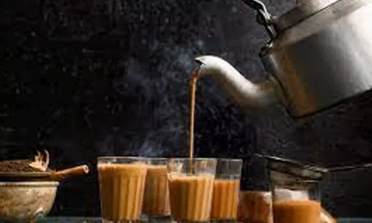 టీ పెట్టడానికి టైమ్ పడుతుందనే సరికి.. కోపంతో భార్యని టీ పెట్టడానికి టైమ్ పడుతుందనే సరికి.. కోపంతో భార్యని