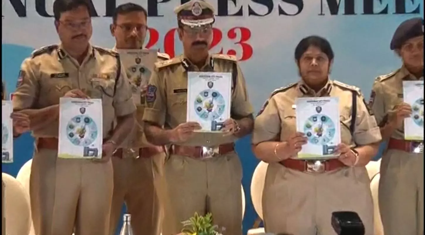 HYD POLICE: డ్రగ్స్ దందాపై ఉక్కుపాదం HYD POLICE: డ్రగ్స్ దందాపై ఉక్కుపాదం