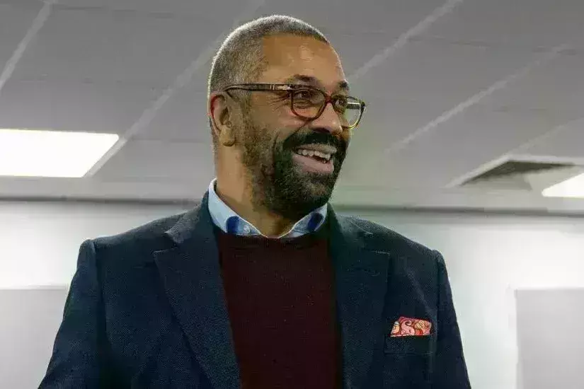 Britan Minister: భార్యను ఎప్పుడూ మత్తులో ఉంచండి. Britan Minister: భార్యను ఎప్పుడూ మత్తులో ఉంచండి.