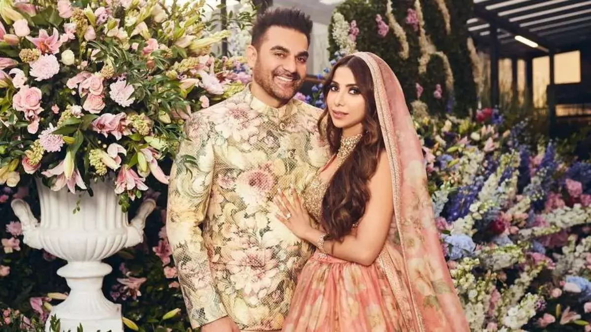 Me and mine...: వెడ్డింగ్ ఫొటోలు షేర్ చేసిన అర్బాజ్ ఖాన్