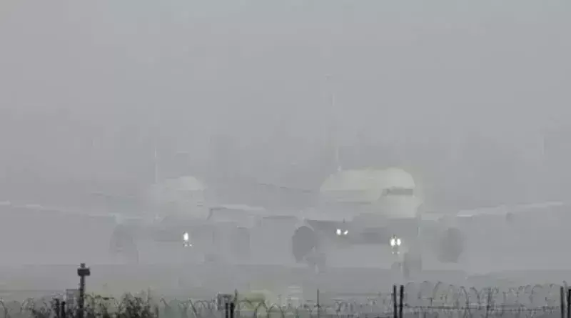 Delhi Fog : ఢిల్లీలో దట్టమైన పొగమంచు..