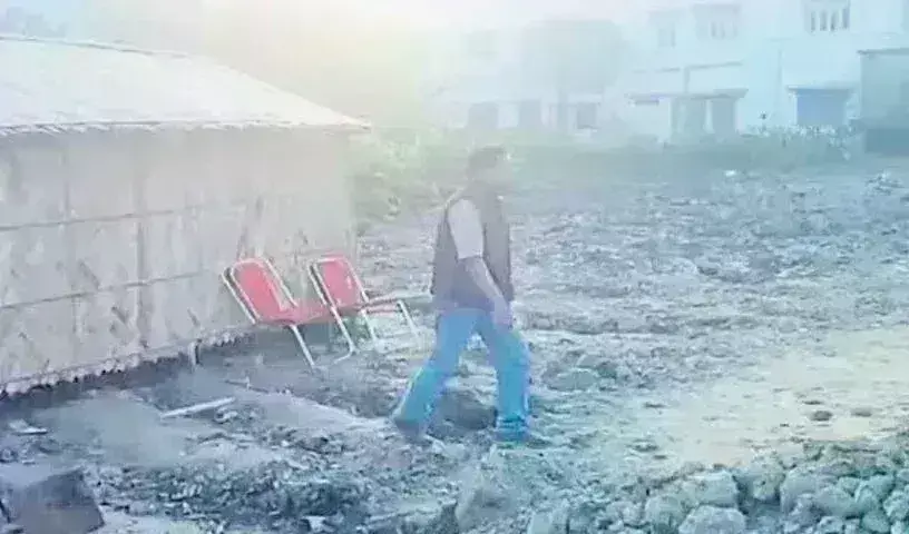 Bihar: రాత్రికి రాత్రే నీళ్లు ఉన్న చెరువును మాయం