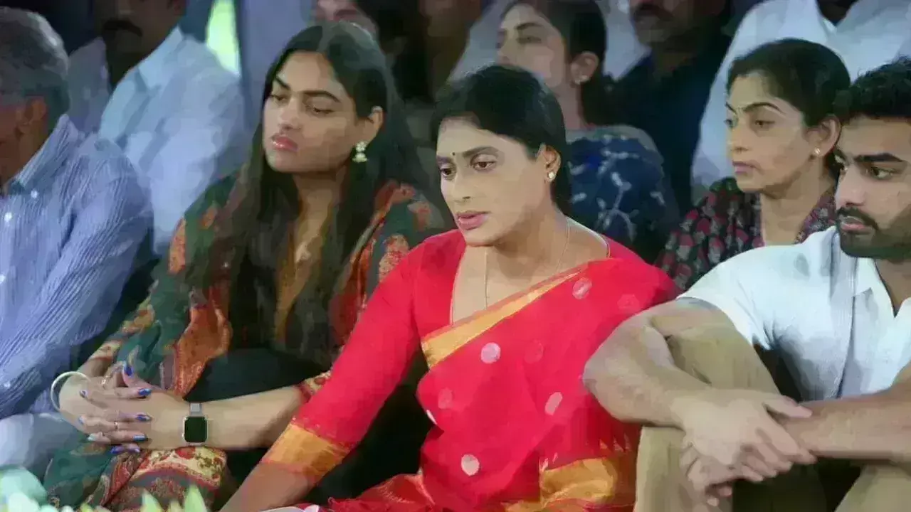 YS Sharmila వైసీపీలోకి వైఎస్ షర్మిల?