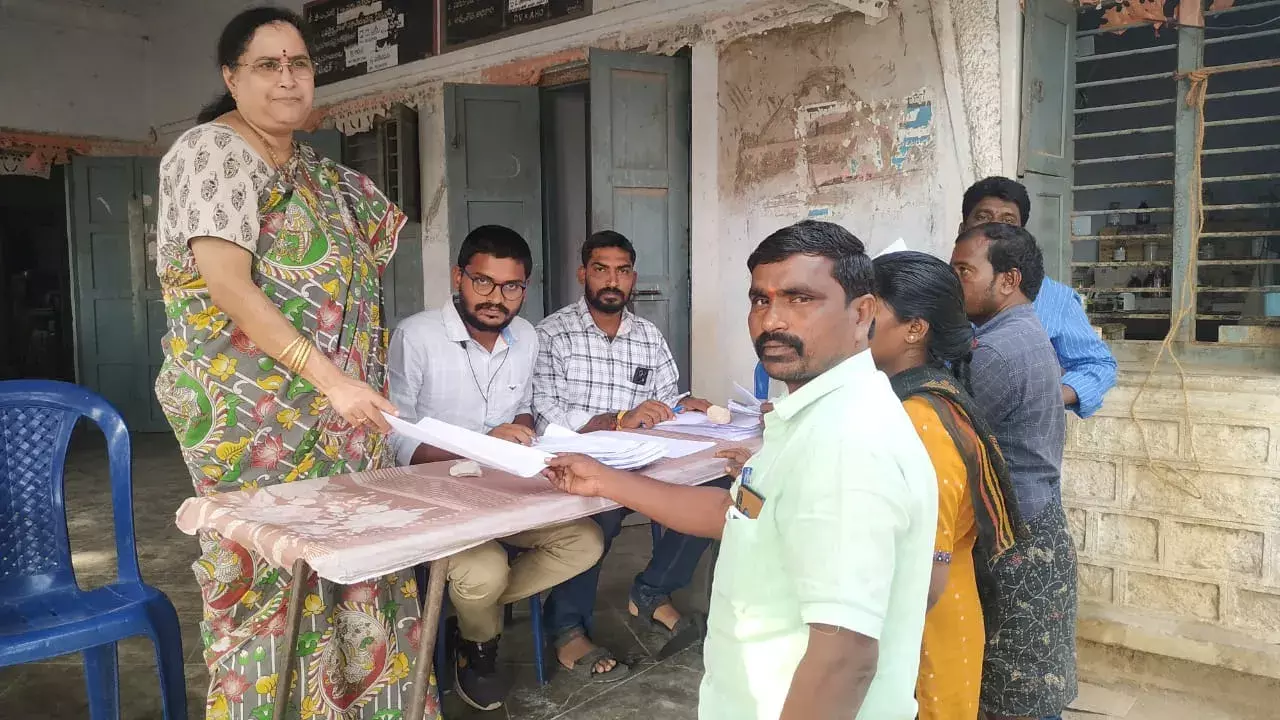 TS: ప్రజా పాలనకు అనూహ్య స్పందన