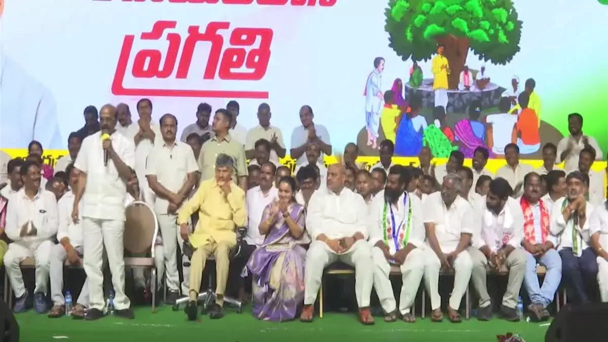 Chandrababu: గ్రామ సర్వాధికారాలు సర్పంచ్‌లకే : బాబు హామీ