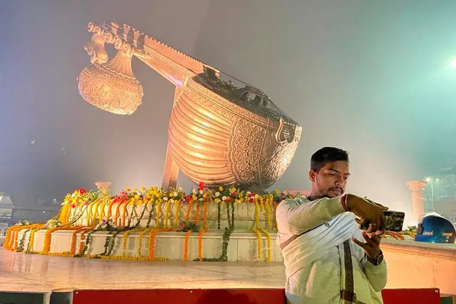 Ayodhya: సందడిగా మారిన లతామంగేష్కర్ చౌక్ Ayodhya: సందడిగా మారిన లతామంగేష్కర్ చౌక్