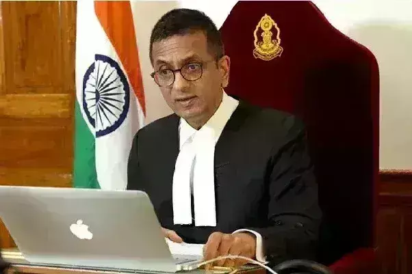 CJI: గొంతు పెంచడం ద్వారా కోర్టును బెదిరించలేరు: లాయర్కు సీజేఐ వార్నింగ్ CJI: గొంతు పెంచడం ద్వారా కోర్టును బెదిరించలేరు: లాయర్కు సీజేఐ వార్నింగ్