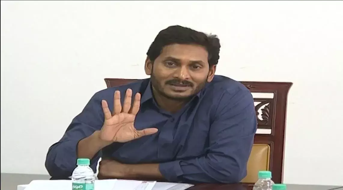 JAGAN: జైల్లో మగ్గుతున్న కోడి కత్తి నిందితుడు