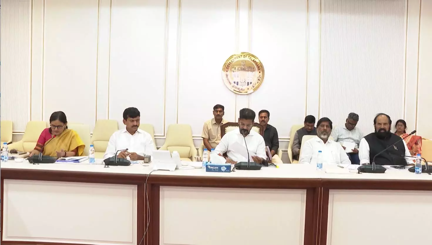TS: ప్రజాపాలన దరఖాస్తుల కార్యాచరణకు మంత్రివర్గ ఉప సంఘం TS: ప్రజాపాలన దరఖాస్తుల కార్యాచరణకు మంత్రివర్గ ఉప సంఘం