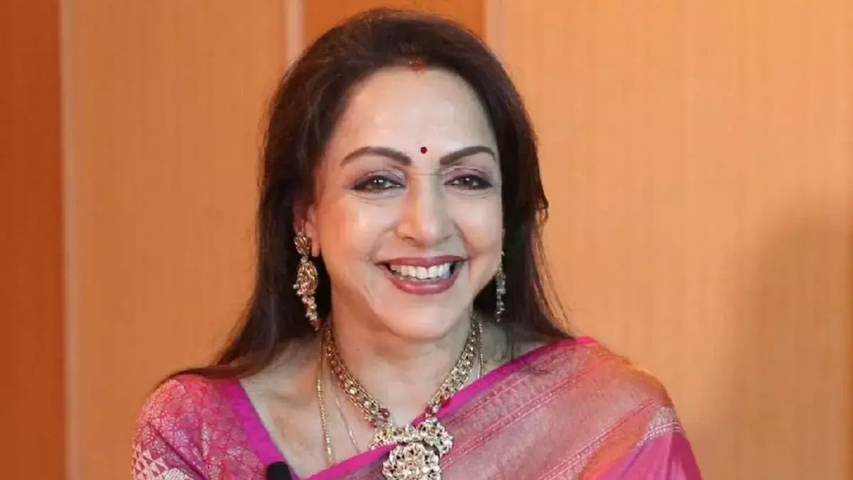 Hema Malini : ప్రాణ ప్రతిష్ఠ రోజున నృత్య ప్రదర్శన Hema Malini : ప్రాణ ప్రతిష్ఠ రోజున నృత్య ప్రదర్శన