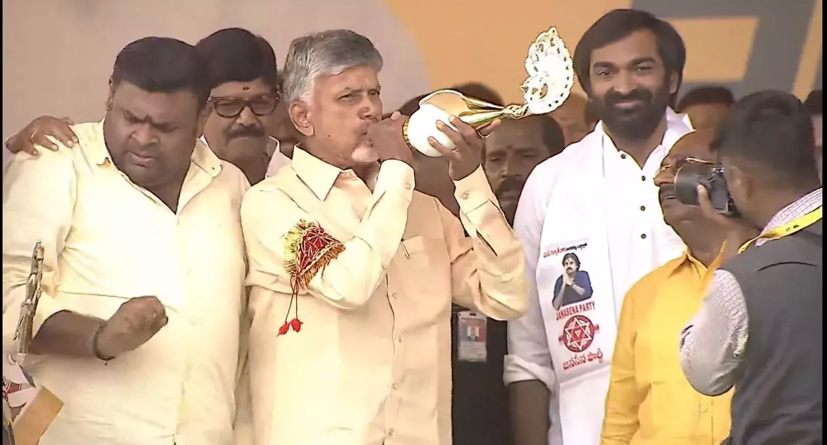 CBN: శిశుపాలుడివి 100 తప్పులు... జగన్వి 1000 తప్పులు CBN: శిశుపాలుడివి 100 తప్పులు... జగన్వి 1000 తప్పులు