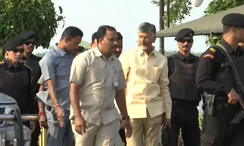 CBN: అయోధ్యకు చంద్రబాబు CBN: అయోధ్యకు చంద్రబాబు