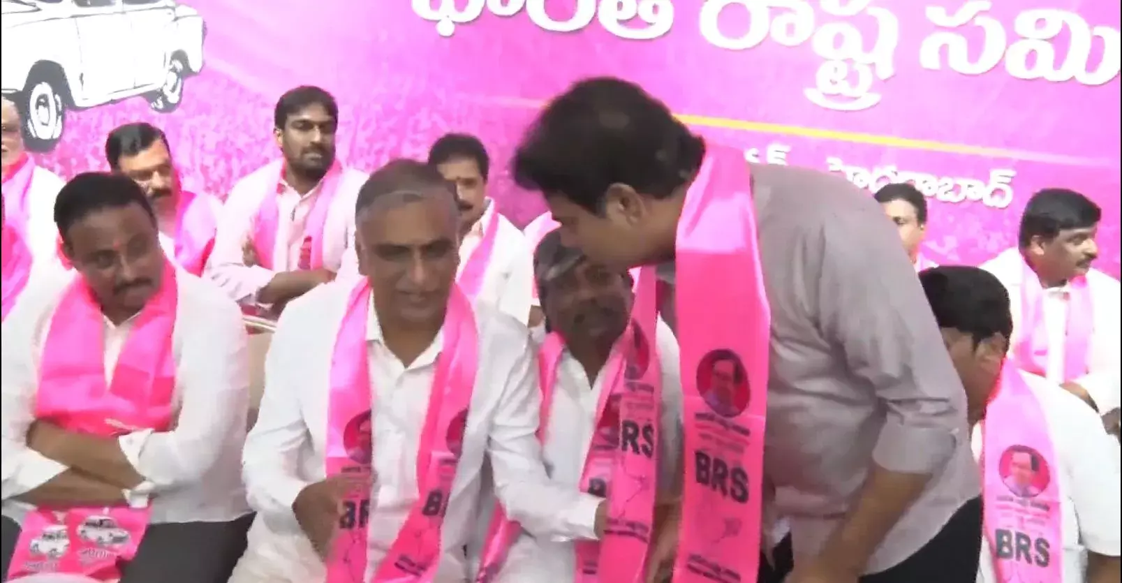 KTR: మైనార్టీ నేతలతో బీఆర్‌ఎస్‌ భేటీ