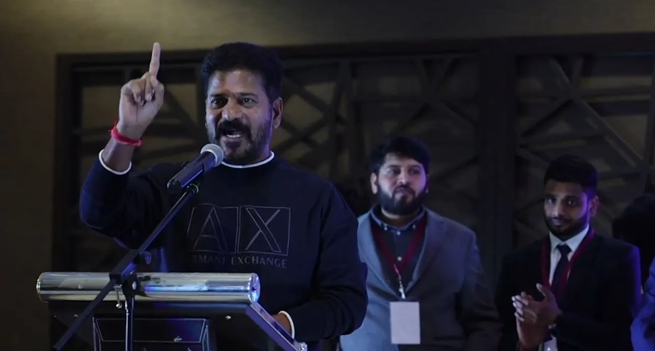REVANTH: బీఆర్ఎస్ను వంద మీటర్ల గొయ్యిలో పాతిపెడతాం REVANTH: బీఆర్ఎస్ను వంద మీటర్ల గొయ్యిలో పాతిపెడతాం