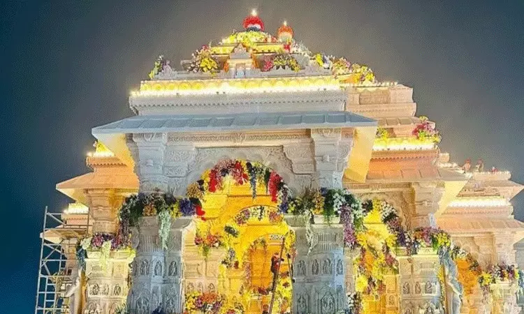 అంబరాన్నంటుతున్న అయోధ్య సంబరాలు.. సంప్రదాయ దుస్తుల్లో తరలి వస్తున్న తారలు అంబరాన్నంటుతున్న అయోధ్య సంబరాలు.. సంప్రదాయ దుస్తుల్లో తరలి వస్తున్న తారలు