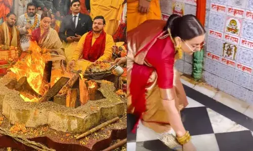 Ram Mandir Pran Pratishtha : హనుమాన్ గర్హి కారిడార్ ను క్లీన్ చేసిన కంగనా Ram Mandir Pran Pratishtha : హనుమాన్ గర్హి కారిడార్ ను క్లీన్ చేసిన కంగనా