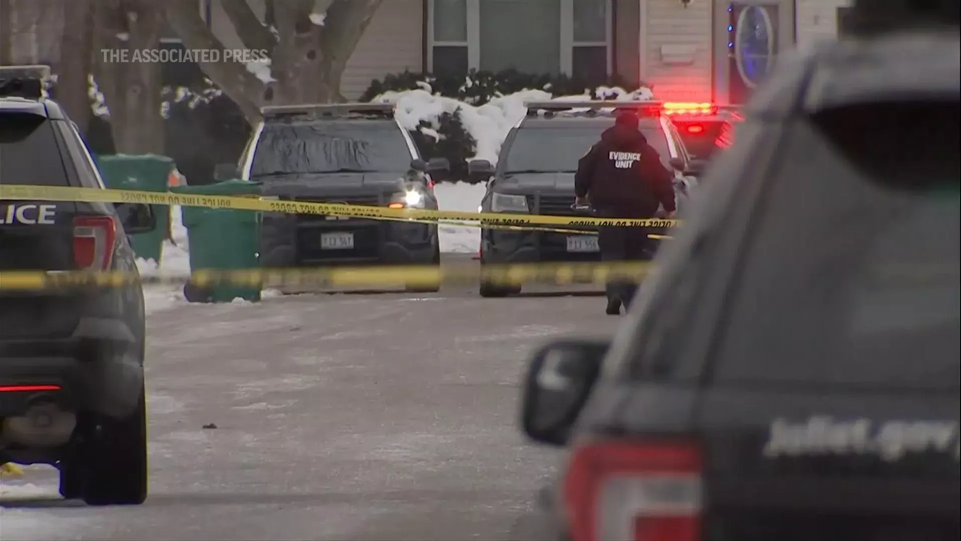 USA: అమెరికాలో కాల్పులు.. 8 మంది మృతి USA: అమెరికాలో కాల్పులు.. 8 మంది మృతి