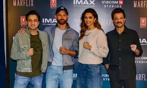 Fighter Cast Fees: ఈ సినిమాలో దీపికా, హృతిక్ ల రెమ్యునరేషన్ ఎంతంటే.. Fighter Cast Fees: ఈ సినిమాలో దీపికా, హృతిక్ ల రెమ్యునరేషన్ ఎంతంటే..