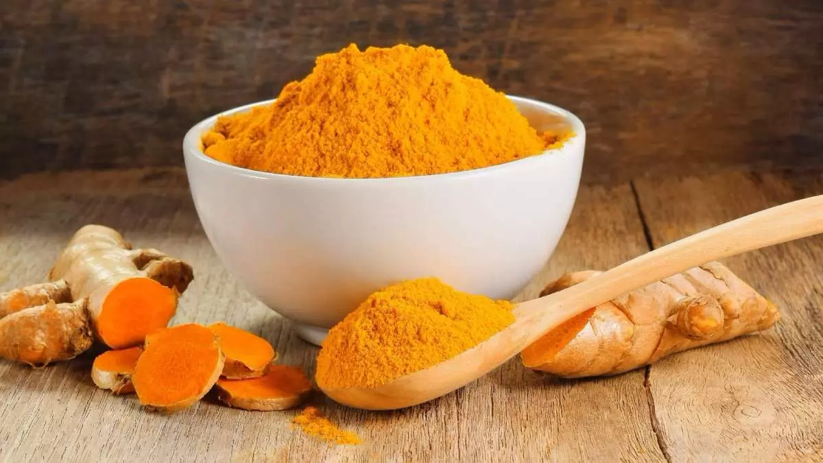 Digestive Health to Brain Boost: రోజూ ఒక టీస్పూన్ పసుపు తీసుకోవడం వల్ల కలిగే 5 ప్రయోజనాలు Digestive Health to Brain Boost: రోజూ ఒక టీస్పూన్ పసుపు తీసుకోవడం వల్ల కలిగే 5 ప్రయోజనాలు