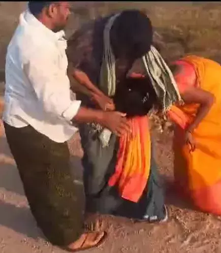 AP: మహిళపై వైసీపీ నేత దాష్టీకం AP: మహిళపై వైసీపీ నేత దాష్టీకం