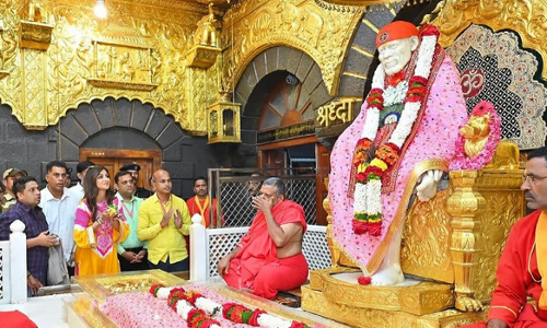 Shilpa Shetty : షిర్డీ సాయినాథుని ఆశీస్సులు తీసుకున్న బాలీవుడ్ నటి