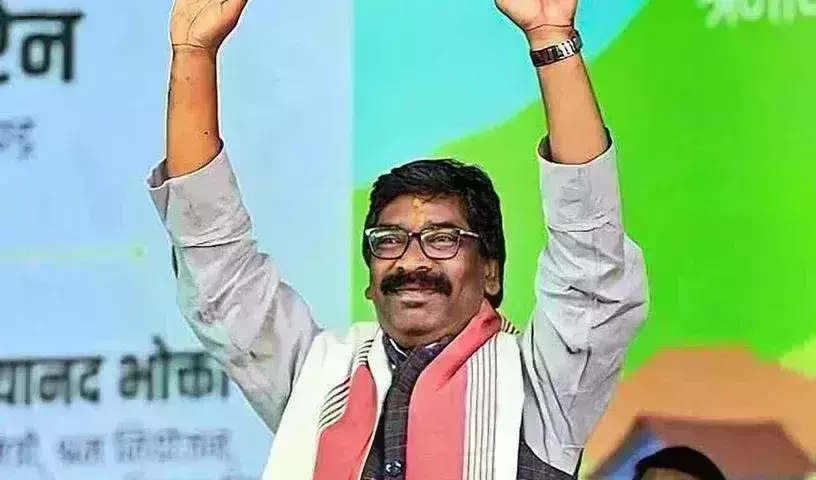 Hemant Soren: అజ్ఙాతం వీడిన ముఖ్యమంత్రి.. ఎమ్మెల్యేలతో భేటి Hemant Soren: అజ్ఙాతం వీడిన ముఖ్యమంత్రి.. ఎమ్మెల్యేలతో భేటి