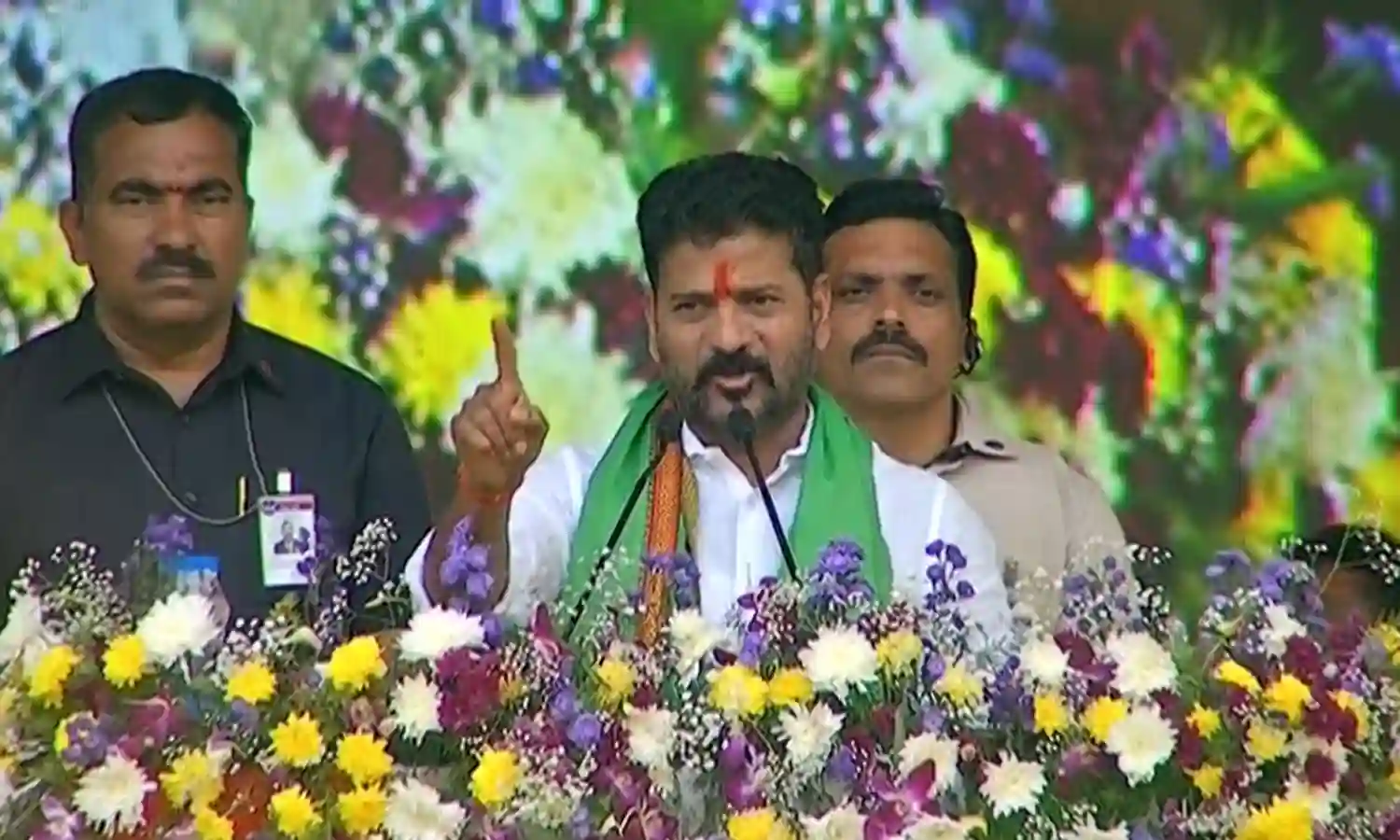 TS: మా ప్రభుత్వాన్ని ఎవరూ పడగొట్టలేరు TS: మా ప్రభుత్వాన్ని ఎవరూ పడగొట్టలేరు