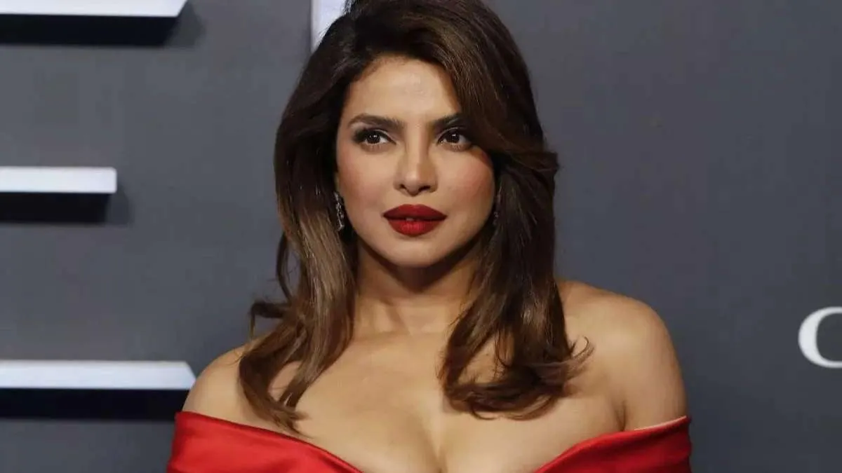 Priyanka Chopra : ప్రాపర్టీ డీలర్ చేతిలో గ్లోబల్ నటి మోసపోయిందా? Priyanka Chopra : ప్రాపర్టీ డీలర్ చేతిలో గ్లోబల్ నటి మోసపోయిందా?