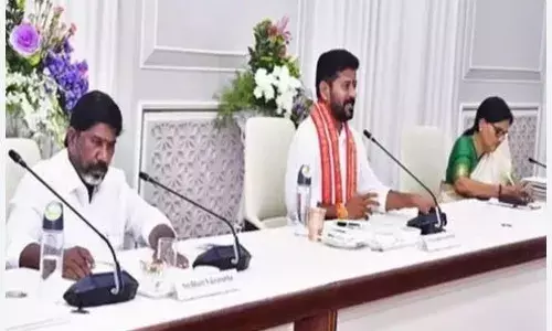 TS: తెలంగాణ తల్లి విగ్రహ రూపంలో మార్పులు TS: తెలంగాణ తల్లి విగ్రహ రూపంలో మార్పులు