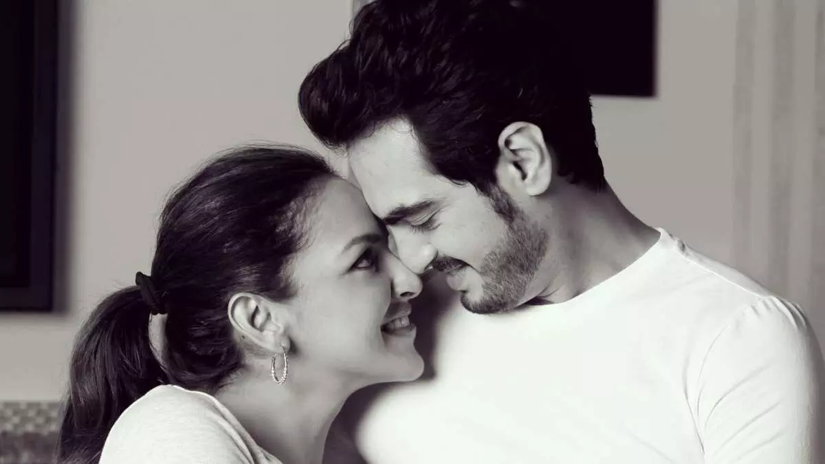 Esha Deol Divorce : 11ఏళ్ల వివాహబంధానికి స్వస్తి Esha Deol Divorce : 11ఏళ్ల వివాహబంధానికి స్వస్తి
