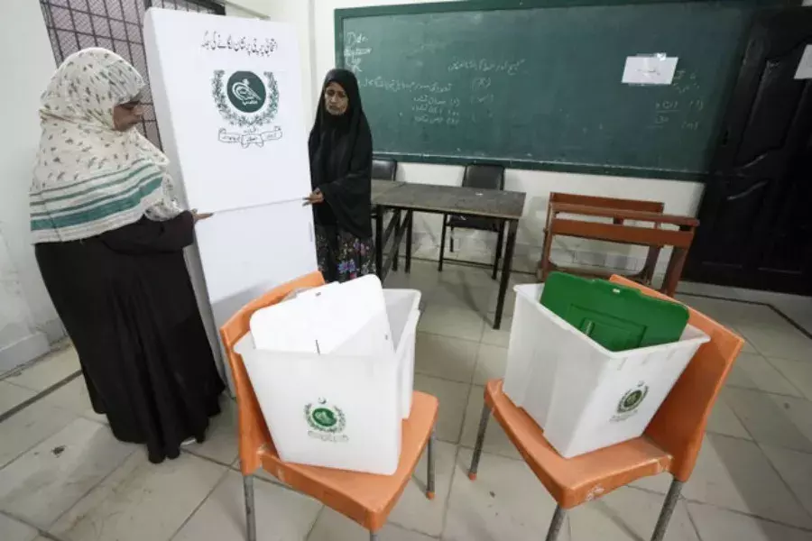 Pakistan: పాక్లో సార్వత్రిక ఎన్నికల పోలింగ్.. ఇంటర్నెట్ సేవలపై ఆంక్షలు.. Pakistan: పాక్లో సార్వత్రిక ఎన్నికల పోలింగ్.. ఇంటర్నెట్ సేవలపై ఆంక్షలు..