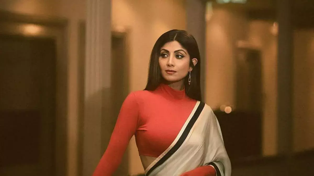 Shilpa Shetty : ఫ్యాన్ ఇచ్చిన గిఫ్ట్ కి మైమర్చిపోయిన బాలీవుడ్ బ్యూటీ