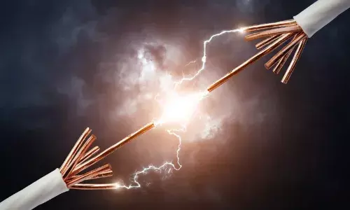 Electric Shock:  వేటగాళ్ల అకృత్యానికి నిండు ప్రాణం బలి Electric Shock:  వేటగాళ్ల అకృత్యానికి నిండు ప్రాణం బలి