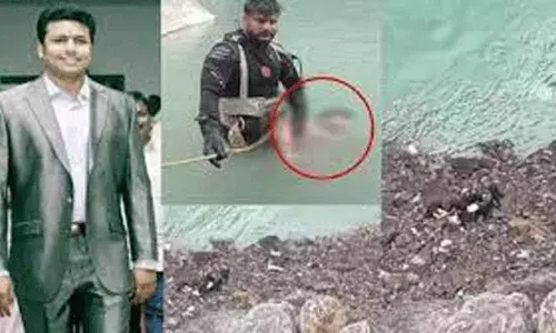 నదిలో పడిన మాజీ మేయర్ కుమారుడి కారు.. ప్రమాదం జరిగిన 9 రోజుల తర్వాత.. నదిలో పడిన మాజీ మేయర్ కుమారుడి కారు.. ప్రమాదం జరిగిన 9 రోజుల తర్వాత..