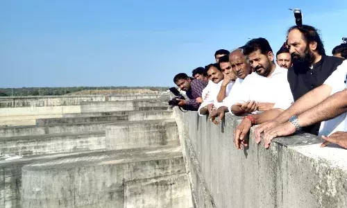 TS: కేసీఆర్ దోపిడీకి కాళేశ్వరం బలైంది TS: కేసీఆర్ దోపిడీకి కాళేశ్వరం బలైంది