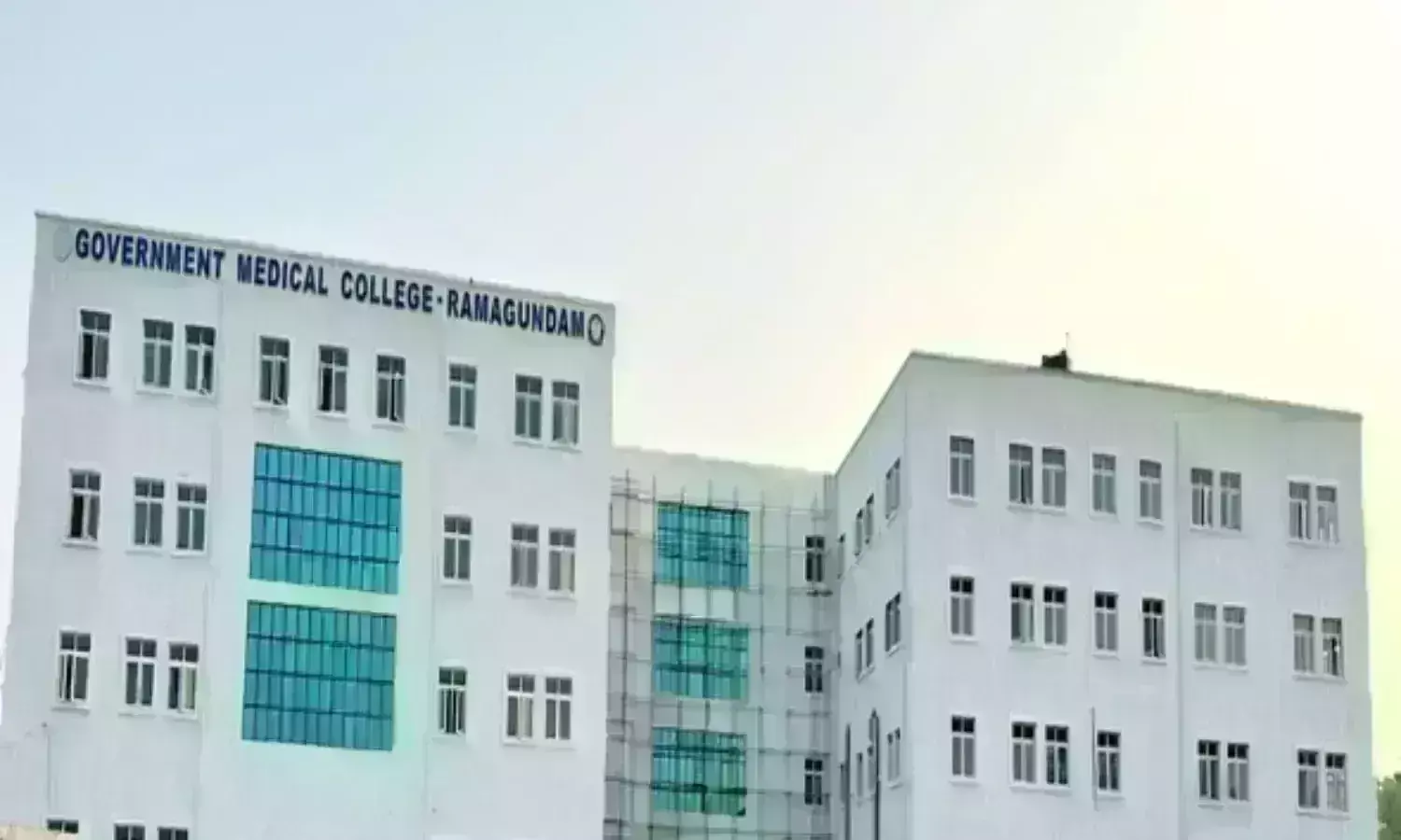 Ramagundam: మెడికల్‌ కాలేజీలో ర్యాగింగ్‌ కలకలం
