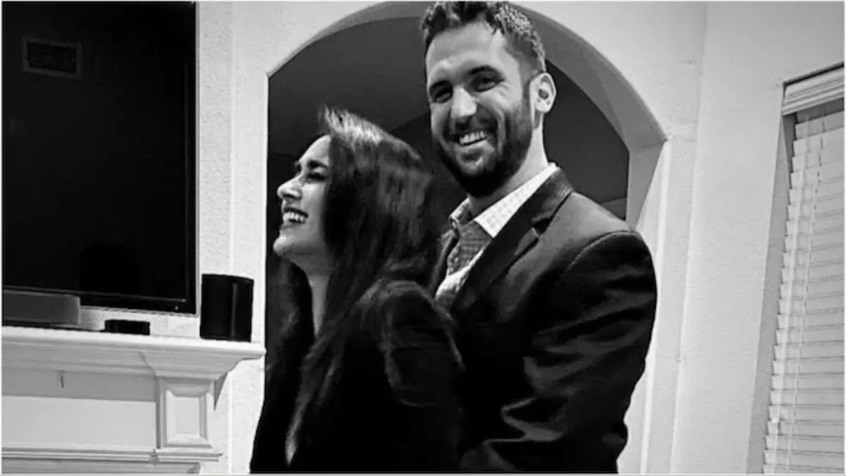Ileana DCruz : ఫస్ట్ రియల్ వాలెంటైన్ ఫొటో షేర్ చేసిన ఇలియానా Ileana DCruz : ఫస్ట్ రియల్ వాలెంటైన్ ఫొటో షేర్ చేసిన ఇలియానా