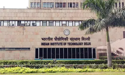 ఐఐటీ విద్యార్థి ఆత్మహత్య.. హాస్టల్ గదిలో ఉరివేసుకుని.. ఐఐటీ విద్యార్థి ఆత్మహత్య.. హాస్టల్ గదిలో ఉరివేసుకుని..