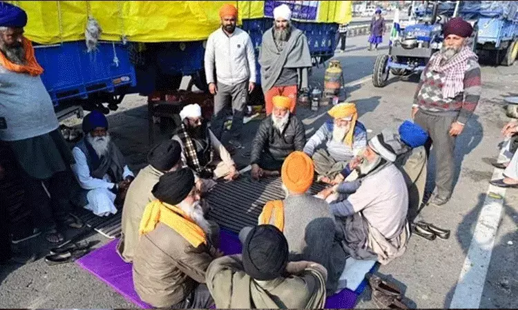 రైతుల ధర్నా.. గుండెపోటుతో మృతి చెందిన నిరసనకారుడు