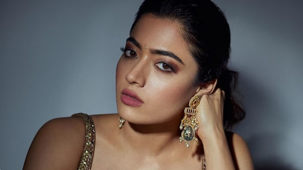 Rashmika Mandanna : రష్మిక ప్రయాణించిన ఫ్లైట్ లో సాంకేతిక లోపం