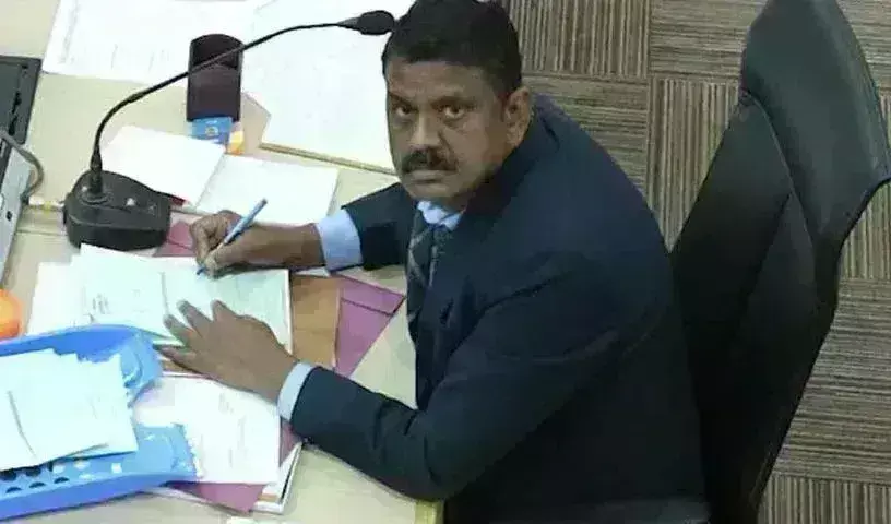 Chandigarh Polls: రిటర్నింగ్ ఆఫీసర్పై సుప్రీం సీరియస్ Chandigarh Polls: రిటర్నింగ్ ఆఫీసర్పై సుప్రీం సీరియస్