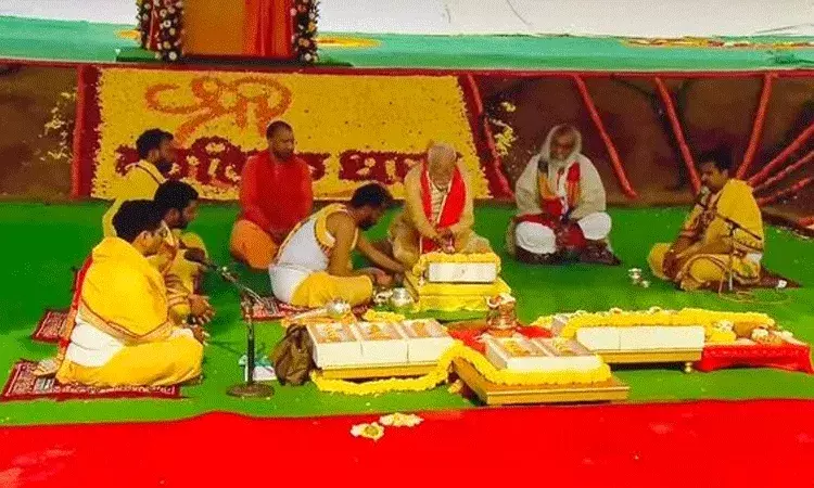 యూపీలో నిర్మిస్తున్న కల్కి ధామ్ ఆలయం.. ప్రధాని శంకుస్థాపన.. యూపీలో నిర్మిస్తున్న కల్కి ధామ్ ఆలయం.. ప్రధాని శంకుస్థాపన..