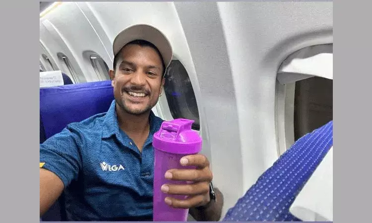 రిస్క్ ఎందుకు బాస్.. సొంత వాటర్ బాటిల్ తీస్కెళితే పోలా: మయాంక్ అగర్వాల్ రిస్క్ ఎందుకు బాస్.. సొంత వాటర్ బాటిల్ తీస్కెళితే పోలా: మయాంక్ అగర్వాల్