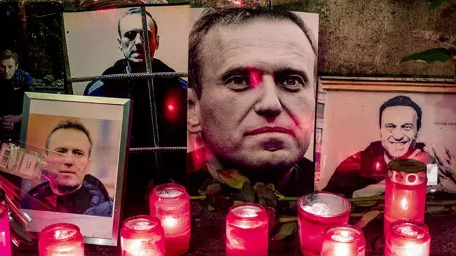 Alexei Navalny: నావల్నీ ఒంటిపై గాయాలు Alexei Navalny: నావల్నీ ఒంటిపై గాయాలు