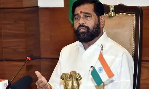 10 శాతం మరాఠా రిజర్వేషన్ల బిల్లుకు ఆమోదం 10 శాతం మరాఠా రిజర్వేషన్ల బిల్లుకు ఆమోదం