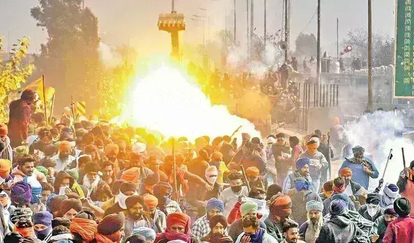 Farmers Protest:  రైతుల కీలక నిర్ణయం ‘ఛలో ఢిల్లీ’ మార్చ్‌ రెండు రోజులు వాయిదా..