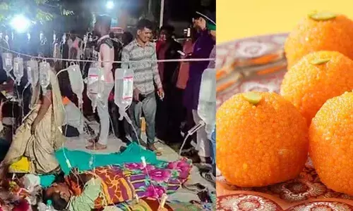 Maharashtra : మహారాష్ట్రలో దారుణం...  ప్రసాదం తిని 500 మందికి అస్వస్థత .. Maharashtra : మహారాష్ట్రలో దారుణం...  ప్రసాదం తిని 500 మందికి అస్వస్థత ..