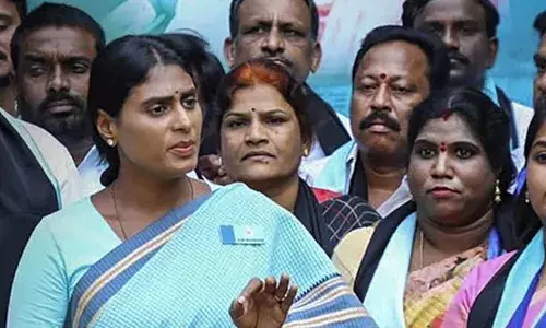 AP : షర్మిల మార్క్ రాజకీయం.. అరెస్టులతో టాక్ ఆఫ్ ఆంధ్రగా మారిన లీడర్ AP : షర్మిల మార్క్ రాజకీయం.. అరెస్టులతో టాక్ ఆఫ్ ఆంధ్రగా మారిన లీడర్