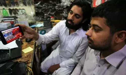 Pakistan Elections : పాక్ పోలింగ్ టైంలో ఇంటర్నెట్ బంద్.. హైకోర్ట్ ఫైర్ Pakistan Elections : పాక్ పోలింగ్ టైంలో ఇంటర్నెట్ బంద్.. హైకోర్ట్ ఫైర్